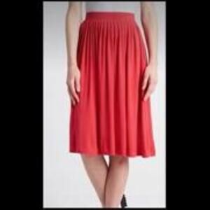 Modcloth Pleated Excellence Knit Skirt - Red (leans to dark pink) - 2X